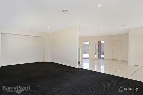 Property photo of 2/923 Mountain Highway Bayswater VIC 3153