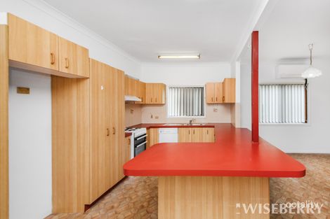 Property photo of 31 Larien Crescent Birrong NSW 2143