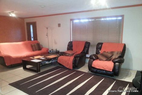 Property photo of 3 Weldon Court Hillcrest QLD 4118