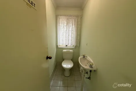 Property photo of 5 Manar Place Prestons NSW 2170