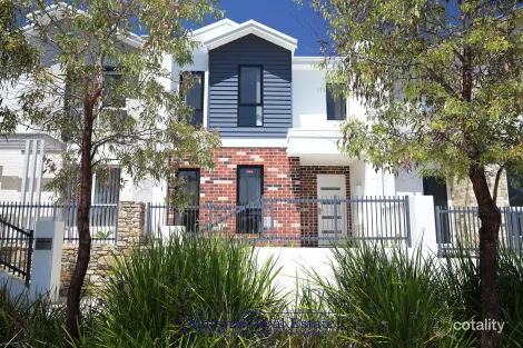 Property photo of 71 Drovers Place Wanneroo WA 6065