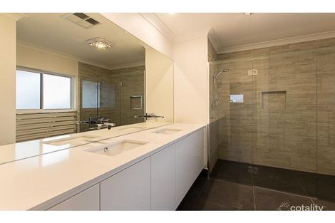 Property photo of 52 King Arthur Terrace Tennyson QLD 4105