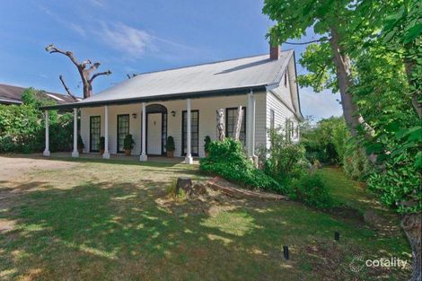 236 Roslyn Rd, Highton, VIC 3216