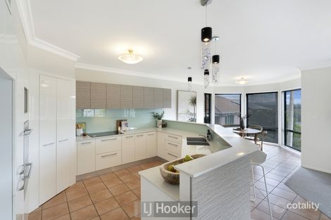 Property photo of 24 Desreaux Close Eleebana NSW 2282