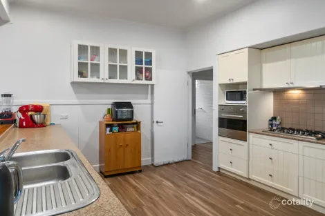 Property photo of 13 Kent Street Benalla VIC 3672