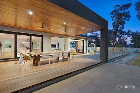 Property photo of 4 Greenhood Place Langwarrin VIC 3910
