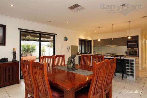 Property photo of 1 Stretton Drive Brookfield VIC 3338