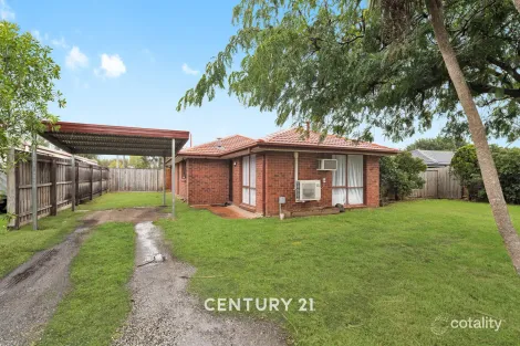 28 Collins Cres, Berwick, VIC 3806