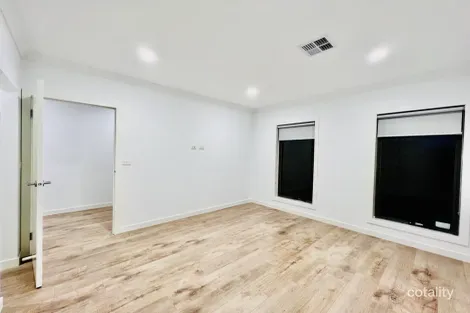 Property photo of 5 Lagoon Drive Aintree VIC 3336