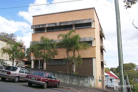 74 Kennigo St, Spring Hill, QLD 4000