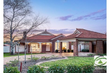 Property photo of 90 Quarry Hills Drive Berwick VIC 3806