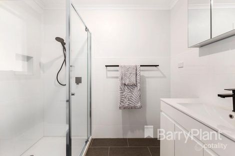 Property photo of 8 Dickerson Avenue Mill Park VIC 3082