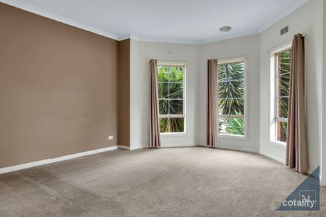 Property photo of 2 Diamond Drive Werribee VIC 3030