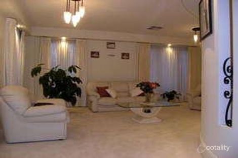 Property photo of 11 Bottlebrush Drive Mill Park VIC 3082