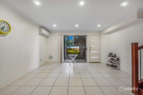 Property photo of 4/1 Victoria Street Fairfield QLD 4103