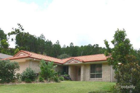 15 Moorea Ct, Pacific Pines, QLD 4211