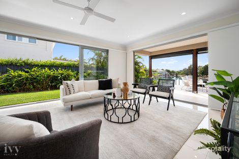 Property photo of 19 Azure Way Hope Island QLD 4212