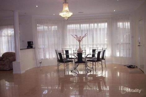 Property photo of 25 Pinewood Crescent Cairnlea VIC 3023