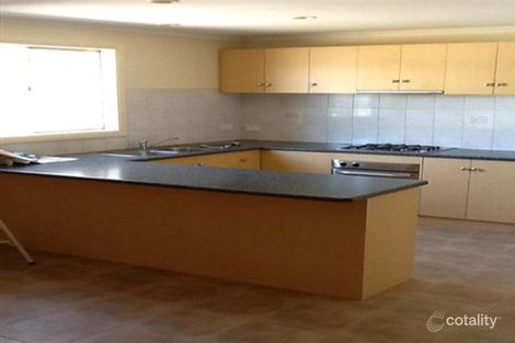 Property photo of 45 Willandra Loop Caroline Springs VIC 3023