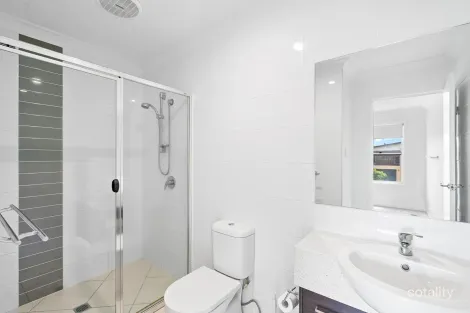 Property photo of 2/13 Firefly Crescent Ooralea QLD 4740