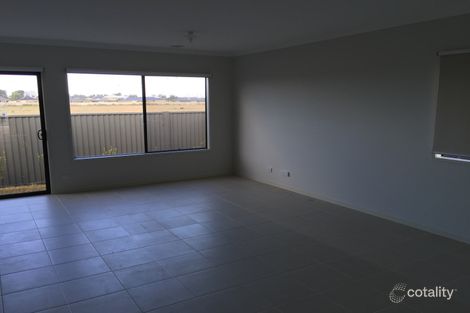 Property photo of 13 Artfield Street Cranbourne East VIC 3977