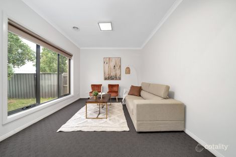 Property photo of 43 Bronson Circuit Hoppers Crossing VIC 3029