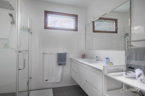 Property photo of 33 Melaleuca Crescent Tascott NSW 2250