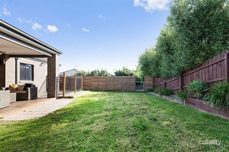 Property photo of 27 Pacific Drive Mooroolbark VIC 3138