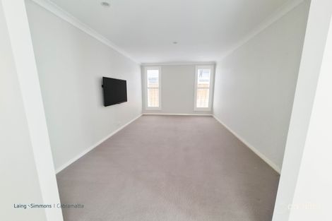 Property photo of 36 Arkenstone Way Leppington NSW 2179