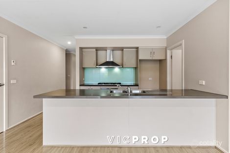 Property photo of 18 Neroli Crescent Truganina VIC 3029