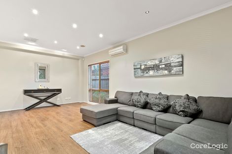 Property photo of 18 York Close Taylors Hill VIC 3037