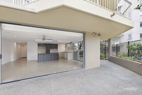 2/150 Hedges Ave, Mermaid Beach, QLD 4218