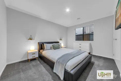 Property photo of 13 Aminya Drive Clyde North VIC 3978