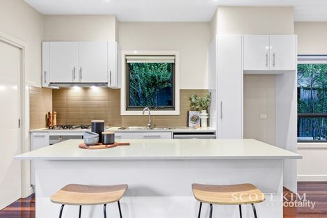 Property photo of 2/28 Darbyshire Road Mount Waverley VIC 3149