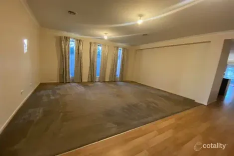 Property photo of 112 Tenterfield Drive Burnside Heights VIC 3023