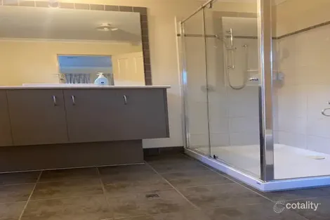 Property photo of 112 Tenterfield Drive Burnside Heights VIC 3023