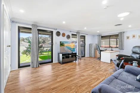 Property photo of 35 The Grandstand St Clair NSW 2759