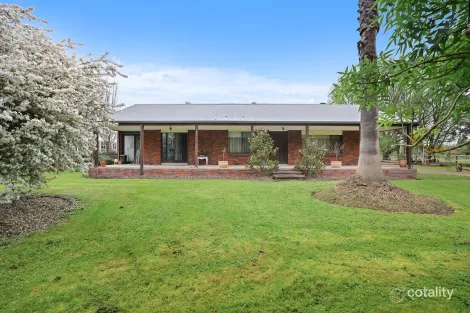 Property photo of 56 Princes Way Longwarry North VIC 3816