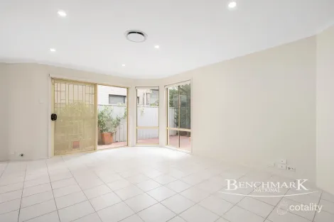 Property photo of 16 Geebung Court Voyager Point NSW 2172