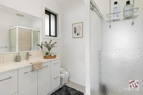 Property photo of 7 Cashmore Place Roxburgh Park VIC 3064