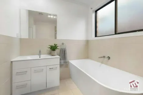 Property photo of 7 Cashmore Place Roxburgh Park VIC 3064