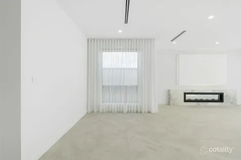 Property photo of 29 Butterfly Crescent Mickleham VIC 3064