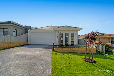 3b Gumina Pl, Lake Coogee, WA 6166