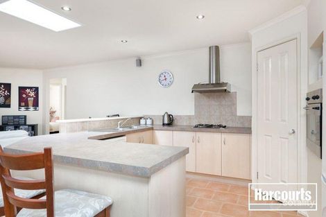Property photo of 2 Chelsea Crescent Berwick VIC 3806