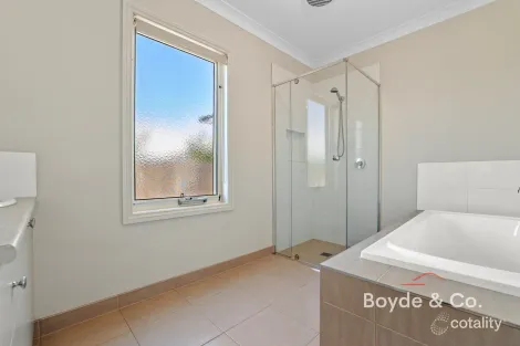 Property photo of 5 Ajax Street Drouin VIC 3818