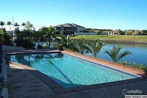 2304 Belmont Ct E, Hope Island, QLD 4212