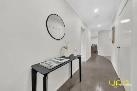 Property photo of 3 San Fratello Street Clyde North VIC 3978