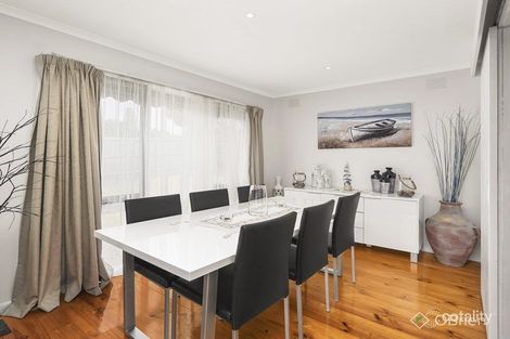Property photo of 15 Grove End Road Endeavour Hills VIC 3802