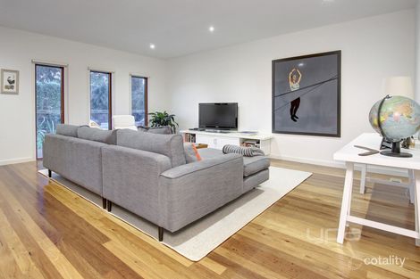 Property photo of 10 Stratheden Court Rye VIC 3941