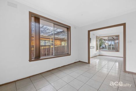 Property photo of 4 Ivanhoe Avenue St Albans VIC 3021
